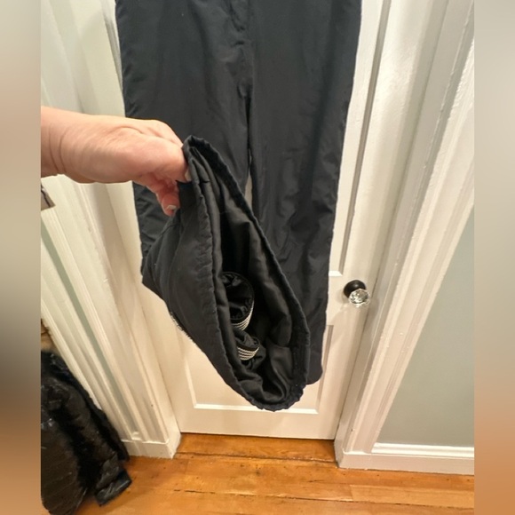 Obermeyer Insulated Snow Pants size 8 - Picture 5 of 7